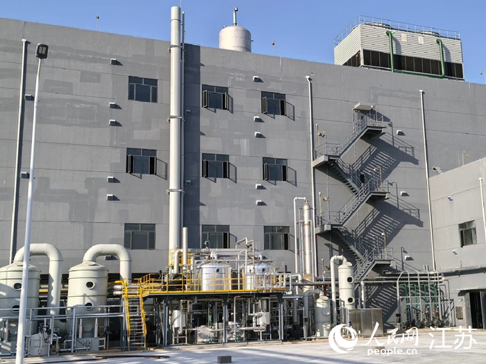 江苏盛泰化学科技有限公司三期项目即将试生产。人民网记者 王丹丹摄