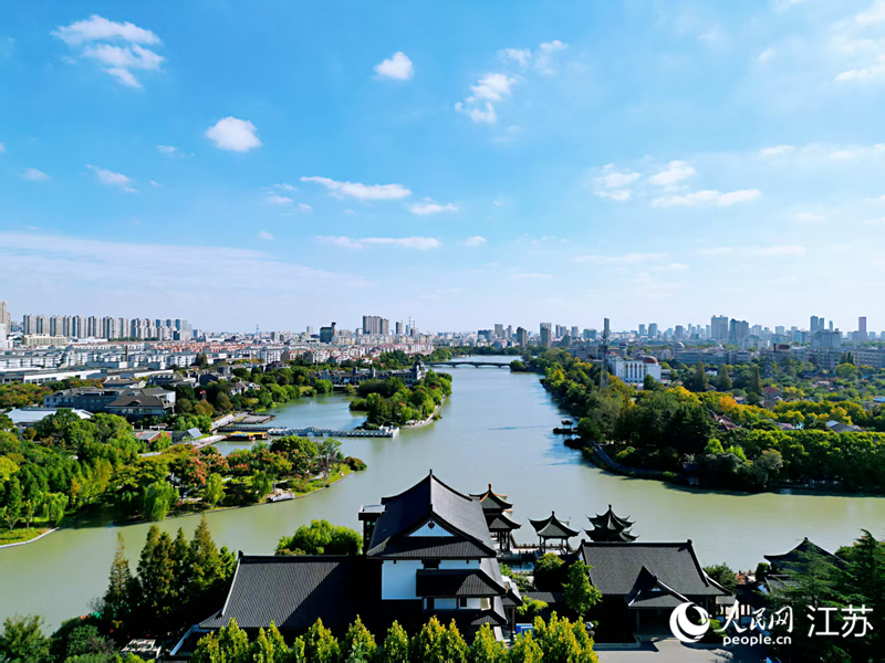 航拍濠河景区。人民网记者 王继亮摄